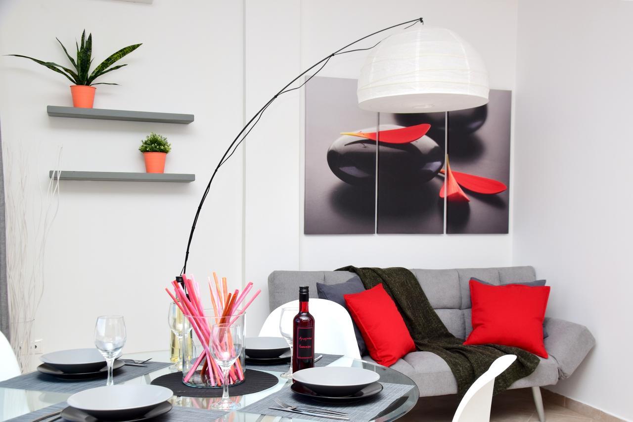 Isola Apartments ซิโลกาสโตร ภายนอก รูปภาพ